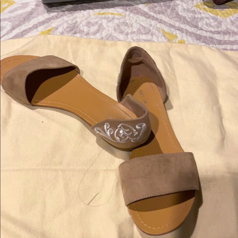 Super cute flats